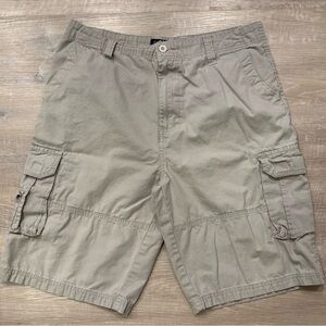 Airwalk Men’s 11 Inch Khaki Cargo Shorts Size 32 Tan Y2K Vintage Skater